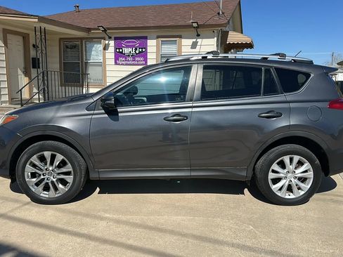 Used 2015 Toyota RAV4 Limited w/ Technology Package FWD image 2