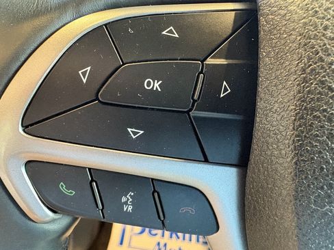 Used 2018 Jeep Grand Cherokee Limited AWD/4WD image 14