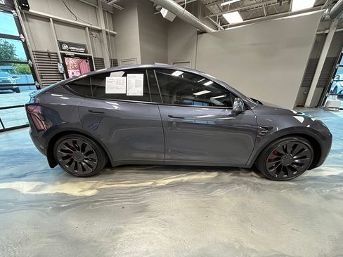 Used 2021 Tesla Model Y Performance AWD/4WD image 27