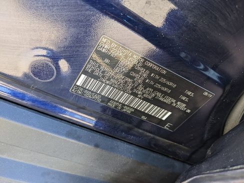 Used 2019 Toyota RAV4 Limited image 30