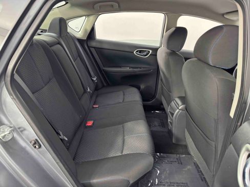 Used 2017 Nissan Sentra SR w/ SR Midnight Edition image 35