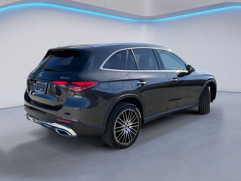 Certified 2025 Mercedes-Benz GLC 300 4MATIC image 4