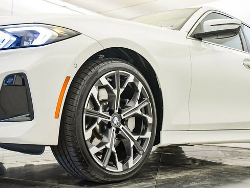 Used 2025 BMW 330i 330i w/ Premium Package image 10