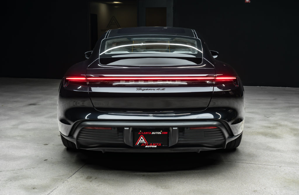 Used 2022 Porsche Taycan 4S AWD/4WD image 14