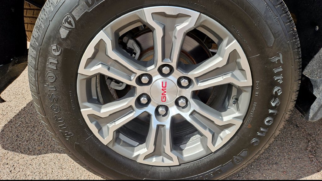 Used 2025 GMC Sierra 1500 SLT AWD/4WD image 14