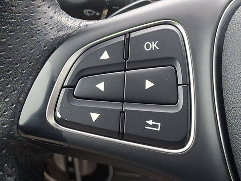 Certified 2019 Mercedes-Benz GLA 250 4MATIC image 21