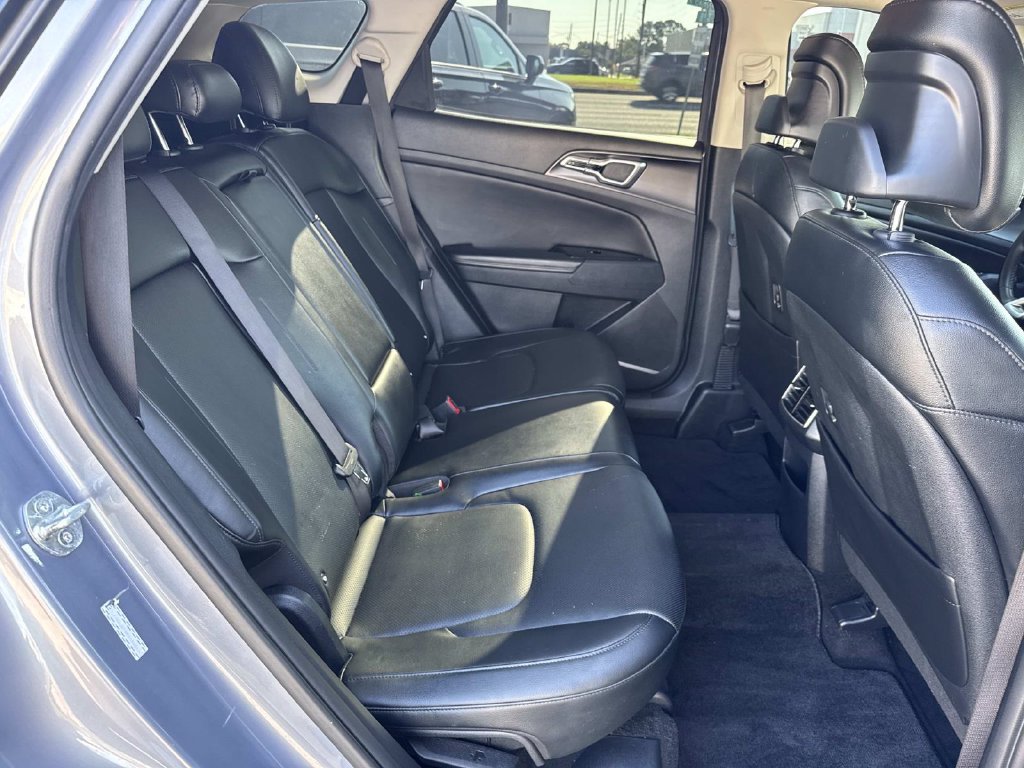 Used 2024 Kia Sportage EX FWD image 9