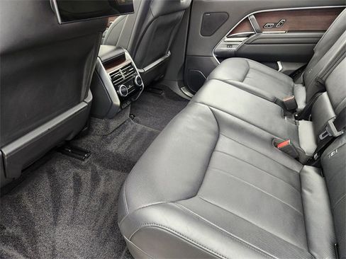 Used 2023 Land Rover Range Rover Long Wheelbase SE image 29