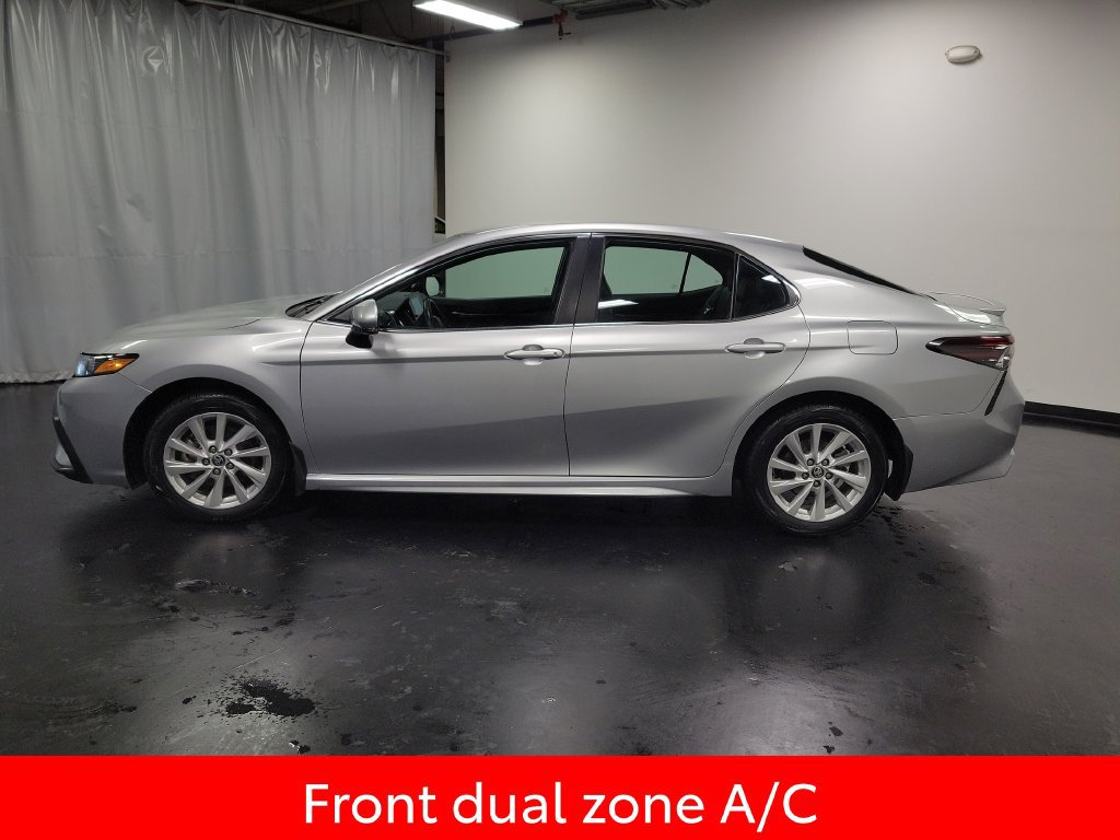 Used 2024 Toyota Camry SE FWD image 5