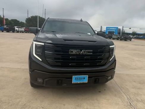Used 2026 GMC Sierra 1500 Elevation w/ LPO, Elevation Black Package RWD image 3