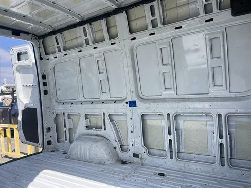 Used 2021 Mercedes-Benz Sprinter 2500 image 11