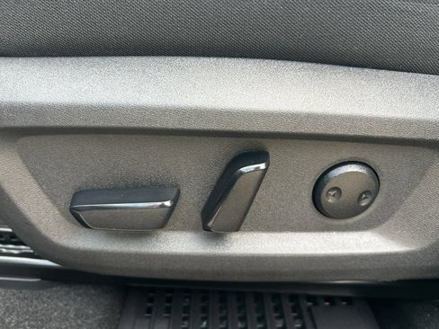 Certified 2024 Nissan Rogue SV image 22