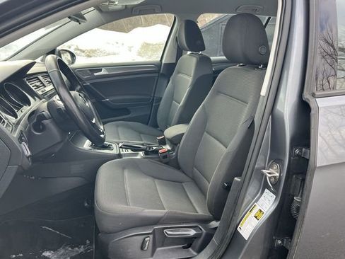 Used 2018 Volkswagen Golf S image 15
