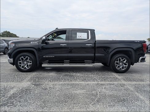 Used 2023 GMC Sierra 1500 SLT w/ SLT Convenience Package AWD/4WD image 4