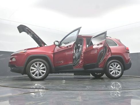 Used 2016 Jeep Cherokee Limited AWD/4WD image 57