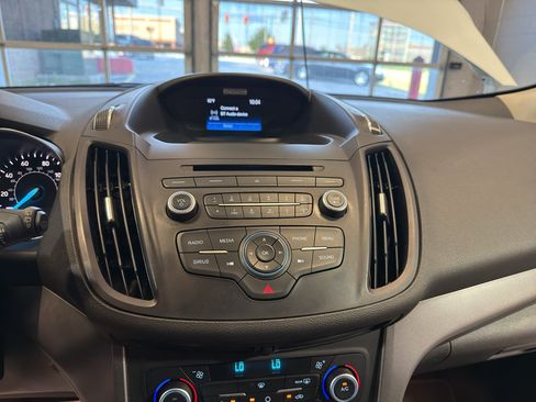 Used 2018 Ford Escape SE FWD image 19