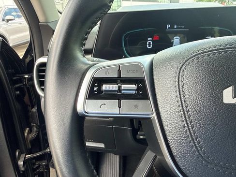 Used 2025 Kia Telluride S AWD/4WD image 28