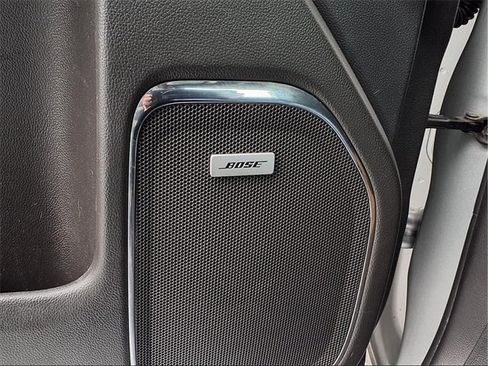 Used 2018 GMC Sierra 1500 SLT w/ SLT Premium Package image 18