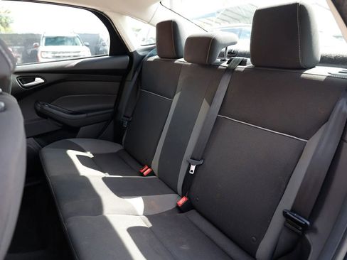 Used 2012 Ford Focus SE FWD image 18