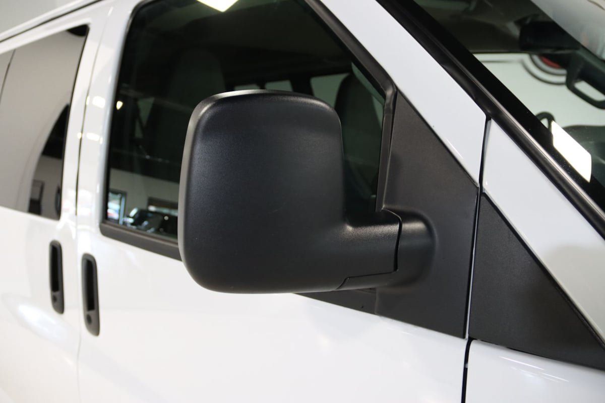 Used 2025 Chevrolet Express 3500 LT w/ LT Preferred Equipment Group RWD image 9