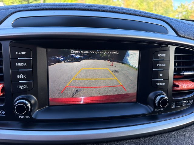 Used 2020 Kia Sorento LX AWD/4WD image 21