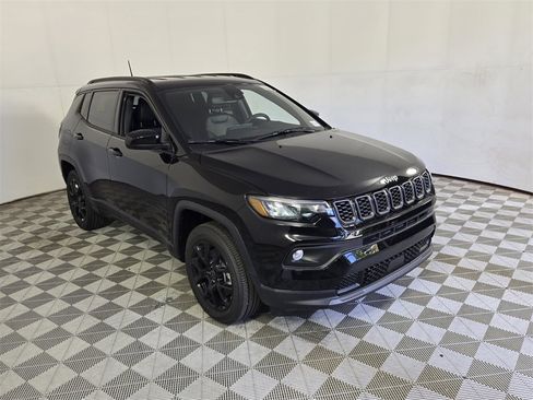 New 2026 Jeep Compass Latitude image 2