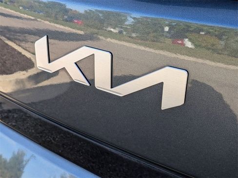 Used 2023 Kia Soul LX w/ LX Technology Package image 9