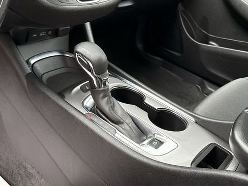 Used 2024 Chevrolet Malibu LT image 23