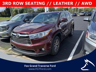 Used 2015 Toyota Highlander XLE image 1