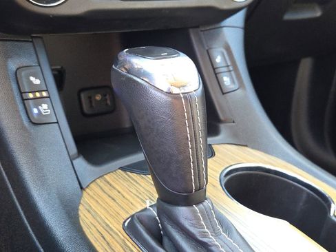 Used 2019 GMC Acadia Denali w/ Technology Package FWD image 23