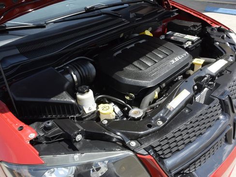 Used 2015 Dodge Grand Caravan SXT image 67