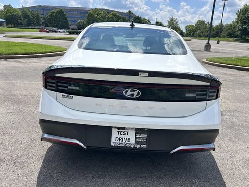 Certified 2025 Hyundai Sonata SE FWD image 6