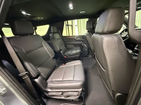 Used 2025 GMC Yukon Denali AWD/4WD image 25
