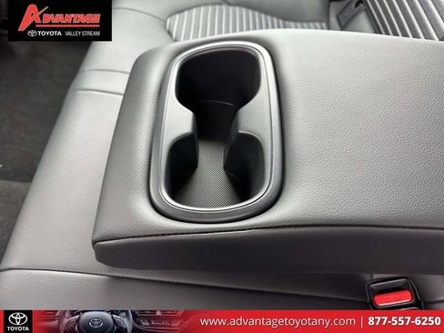 Used 2024 Toyota Camry SE FWD image 14