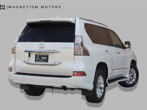 Used 2014 Lexus GX 460 w/ Premium Package AWD/4WD image 9