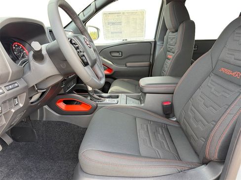 New 2026 Nissan Frontier PRO-4X w/ Pro-4x Convenience Package image 9