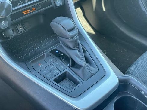 Used 2020 Toyota RAV4 LE w/ All Weather Liner Package AWD/4WD image 19
