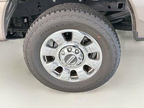 Used 2023 Ford F250 Lariat w/ Chrome Package AWD/4WD image 34