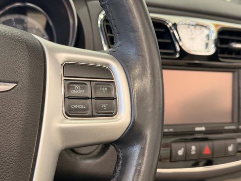 Used 2013 Chrysler 200 Limited image 20