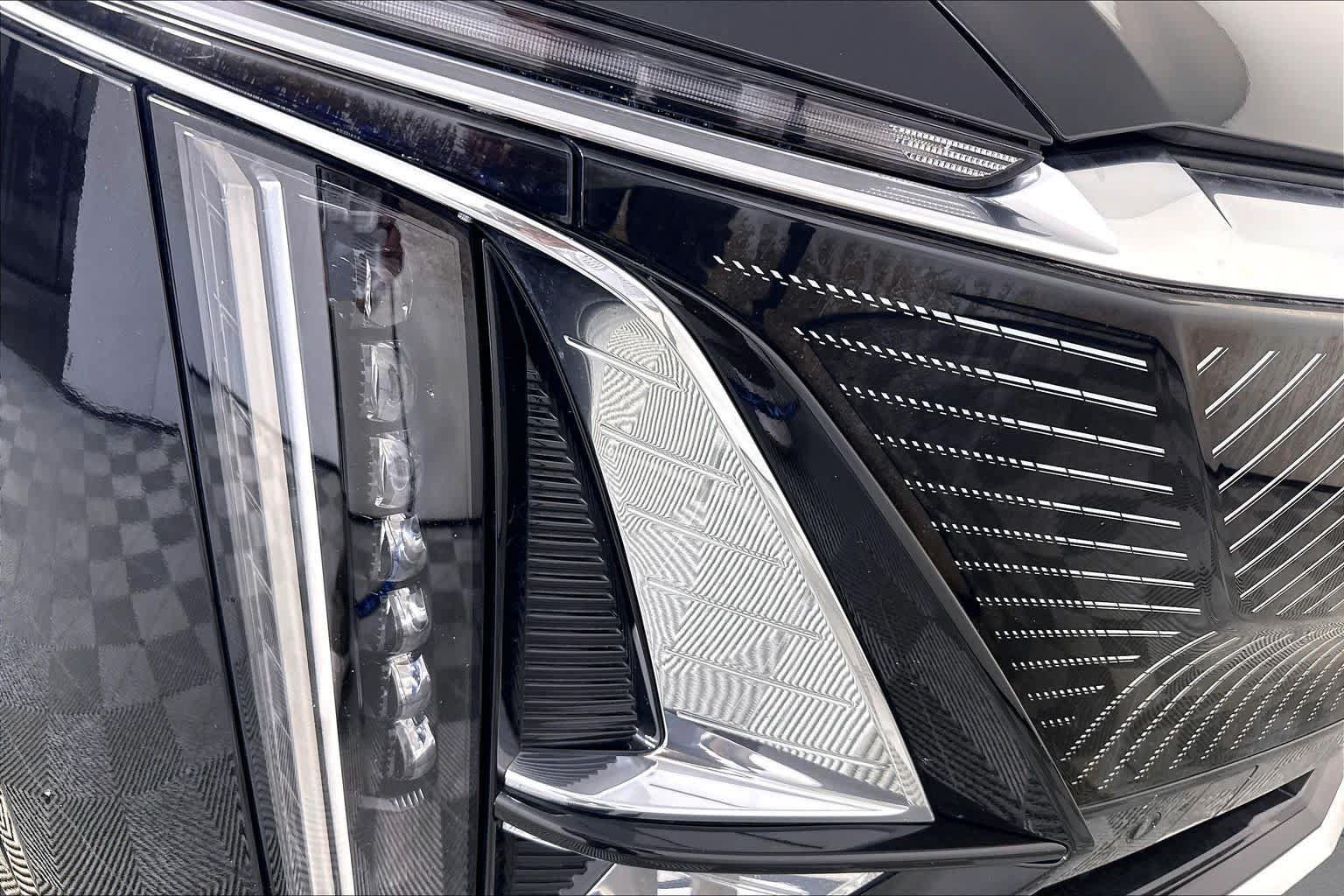 Used 2024 Cadillac Lyriq Tech AWD/4WD image 25