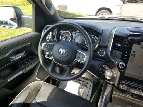 Used 2023 RAM 1500 Laramie AWD/4WD image 18