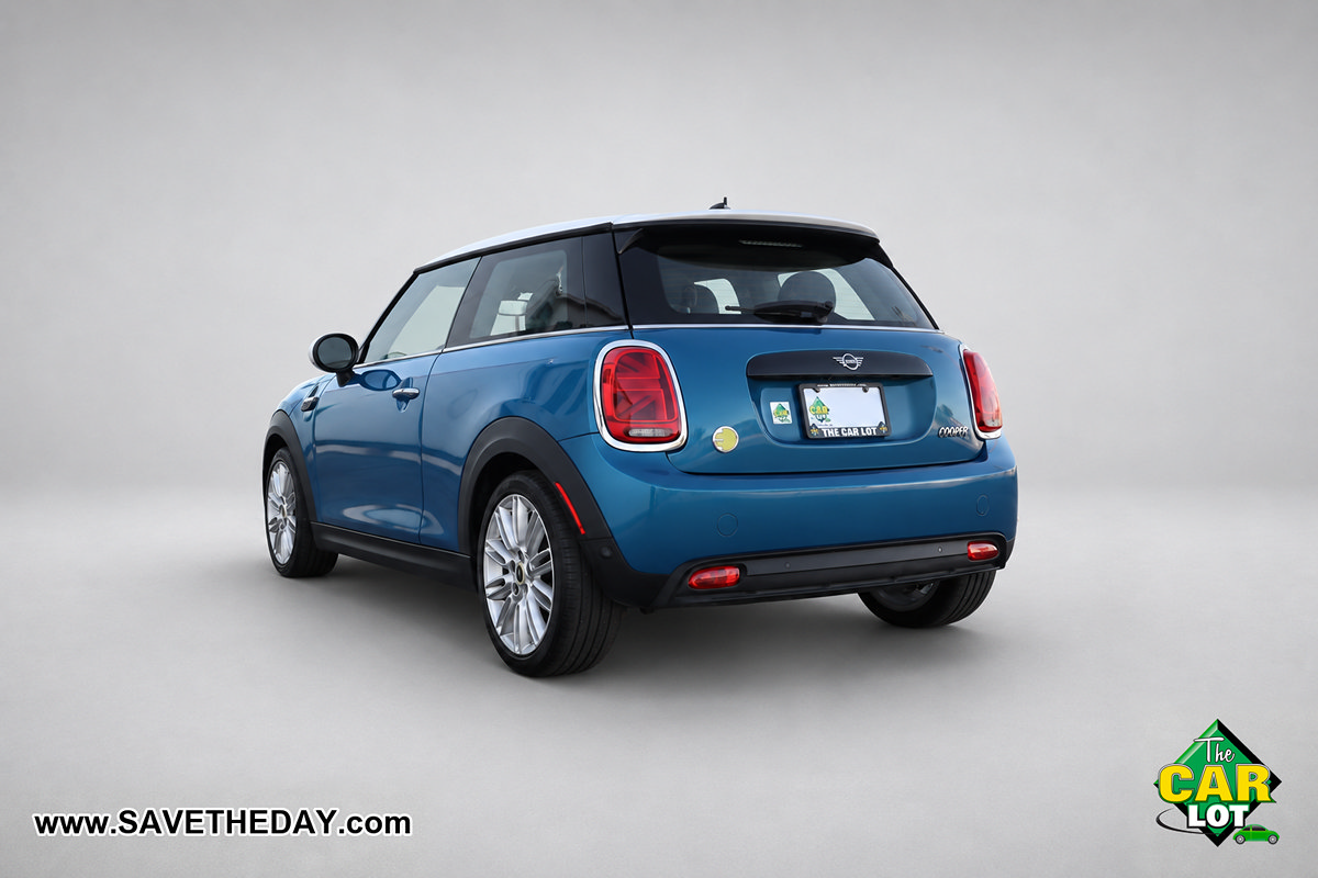 Used 2024 MINI Cooper SE FWD image 6