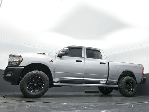 Used 2023 RAM 3500 Tradesman image 29