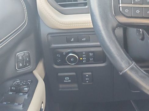 Used 2023 Ford Expedition Max Platinum AWD/4WD image 12