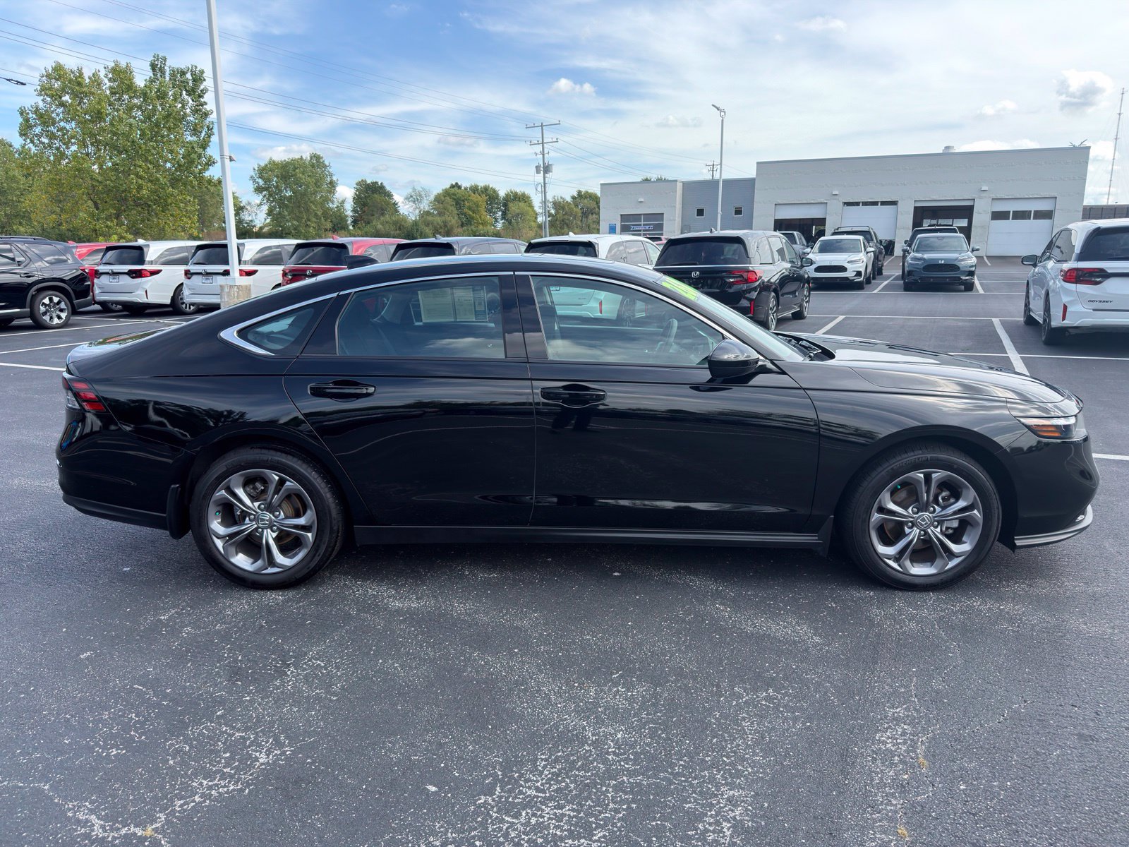 Used 2024 Honda Accord EX image 9