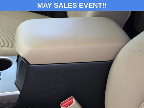 Used 2019 Toyota 4Runner SR5 AWD/4WD image 9