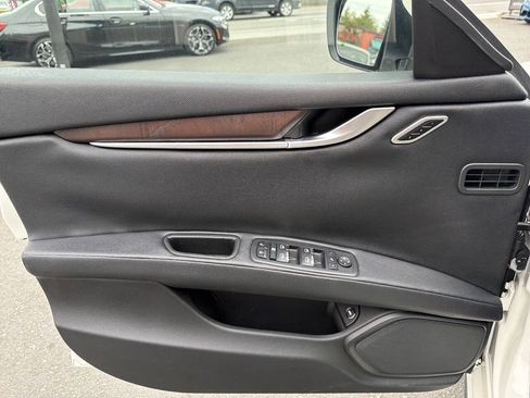 Used 2015 Maserati Ghibli S Q4 AWD/4WD image 22