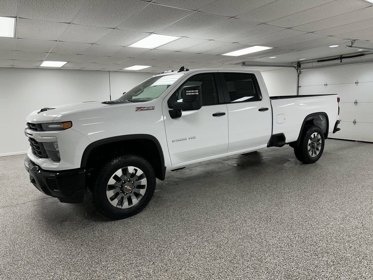 New 2026 Chevrolet Silverado 2500 Custom w/ Custom Value Package AWD/4WD image 4