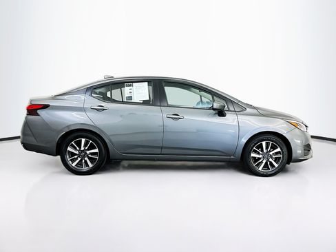 Used 2025 Nissan Versa SV FWD image 10