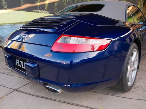 Used 2006 Porsche 911 Carrera RWD image 27